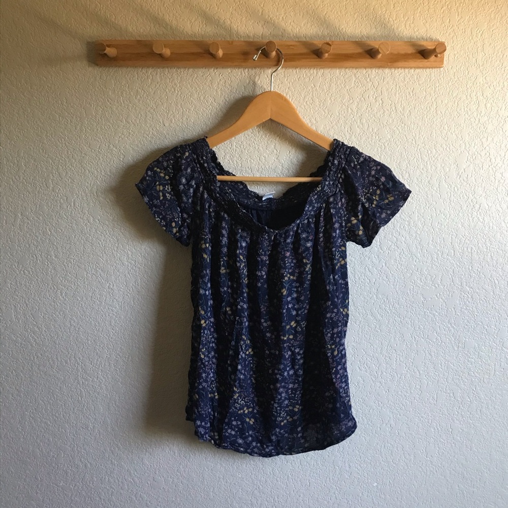 ❄️ 5 for $10 ❄️ Floral Top